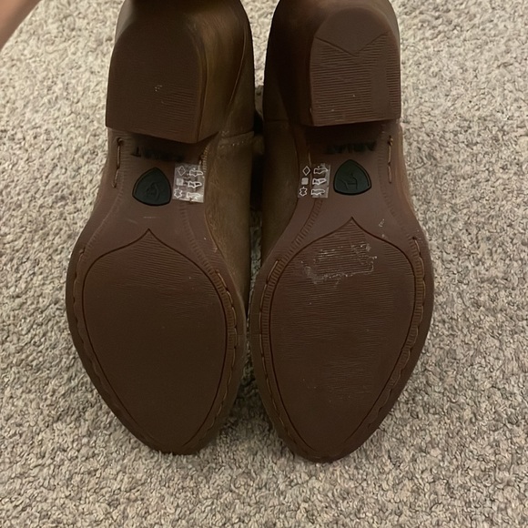 Ariat ankle suede boot - Picture 3 of 6